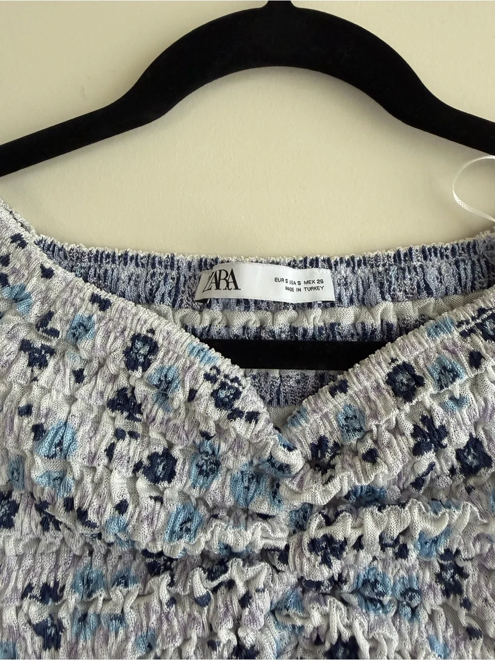 NWOT Zara Smocked Twist-Front Long Sleeve Crop Top - Blue/White